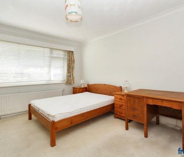 3 bedroom detached bungalow to rent - Photo 6