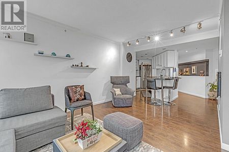 7X8 1050 BURRARD STREET, Vancouver, British Columbia - Photo 2