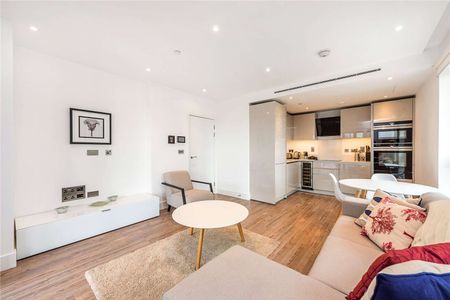 A beautifully presented one bedroom apartment situated on the 14th floor of this development located in the heart of the City. - Photo 5