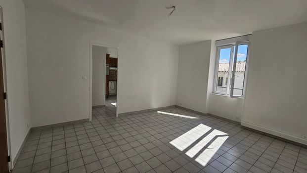Location Appartement 2 pièces 48m² NARBONNE 11100 - Photo 1