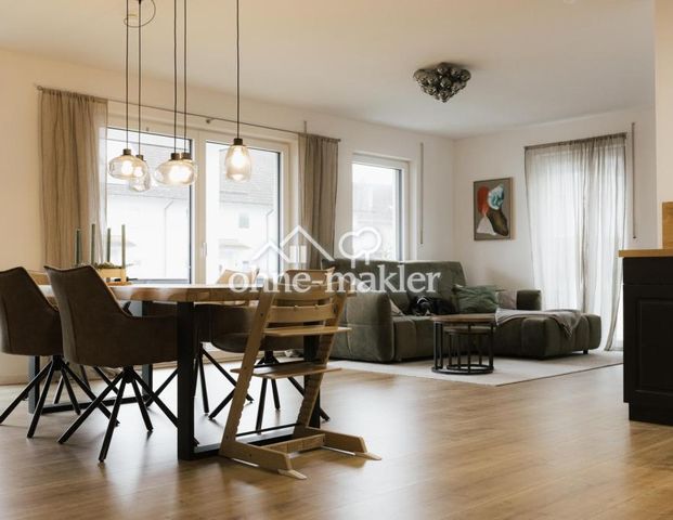 exklusive, ruhige und sehr moderne 4,5 Zimmerwohnung mit gr. Südbalkon, Luxusausstattung 1.OG SW - Photo 1
