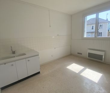 Location Appartement 2 pièces 53m² LE CREUSOT 71200 - Photo 4