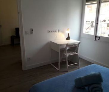 Carrer de Berga, Barcelona, Catalonia 08012 - Photo 6