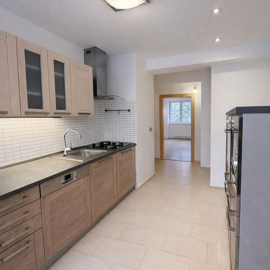 Pronájem bytu 2+1 59 m² - Photo 1