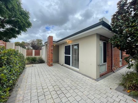 4 x 2 Family Home with Secured Courtyard - Photo 4