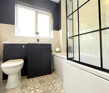 Newton Way, Tongham, Surrey, GU10 - Photo 3