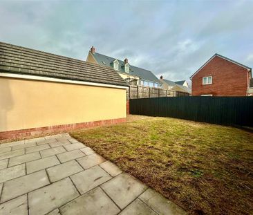 3 bedroom semi-detached house to rent - Photo 4