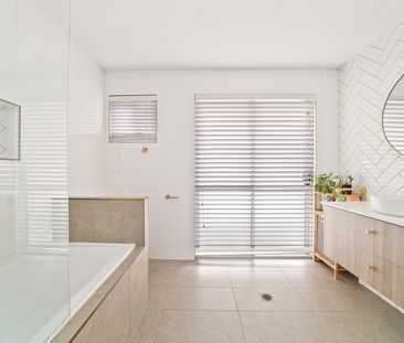 10 Viewbank Court, Beenleigh QLD 4207 - House For Rent | Domain - Photo 3