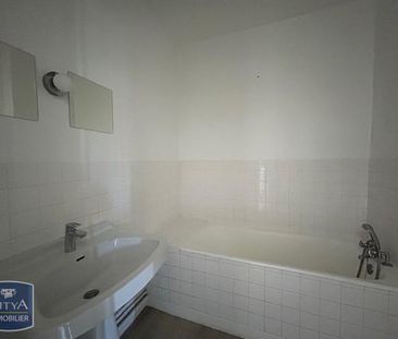 Location Appartement 4 pièces 80m² BOURGES 18000 - Photo 5