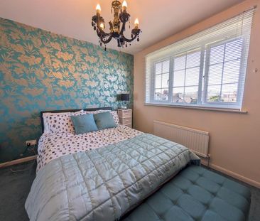 2 bedroom terraced house to rent - Photo 2