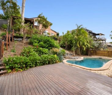 Beautiful 5-bedroom family home with a pool, in a perfect location,... - Photo 1