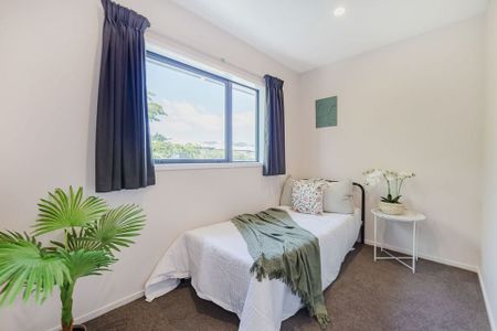 3 Bedroom townhouse, 2017 build, 2 car parking, - Photo 5