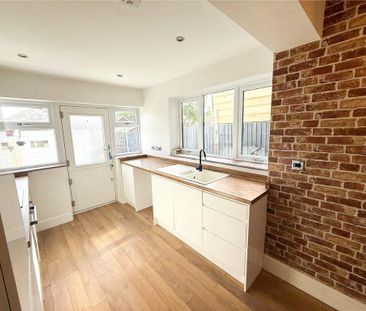 3 bedroom terraced house to rent - Photo 1