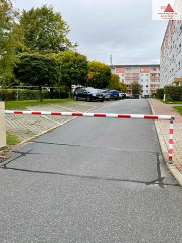 3-Raum-Wohnung mit verglasten Balkon im Wohngebiet Barbara-Uthmann in Annaberg! - Foto 3