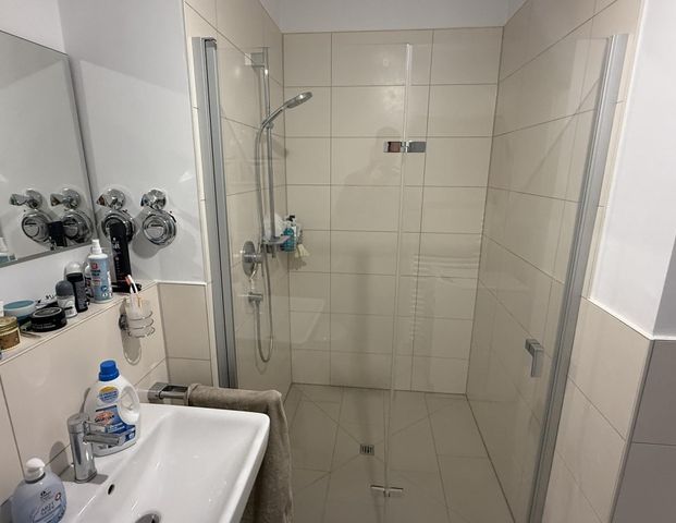 Neubau mit Stil – lichtdurchflutete 1-Zimmer-Wohnung in urbaner Lage - Foto 1