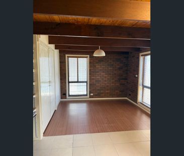 Cosy One-Bedroom Unit – Utilities Included! - Photo 1