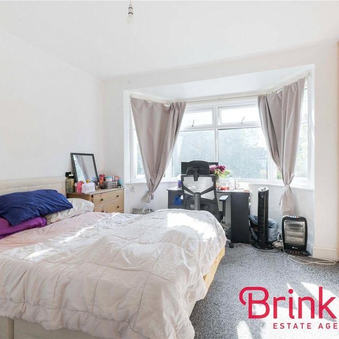 4 bedroom semi-detached house to rent - Photo 1