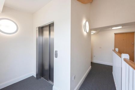 2 bedroom flat to rent - Photo 3