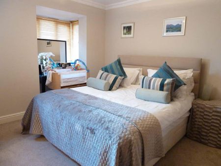 Horton Crescent, Epsom, Surrey, KT19 8AA - Photo 3