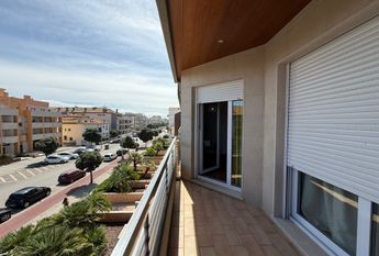 T2 na 1º linha da Praia da Barra com terraço vista mar!