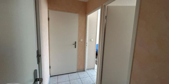Location Appartement 3 pièces 57m² PERIGUEUX 24000 - Photo 3