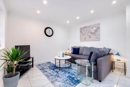 3 bedroom detached house to rent - Photo 3