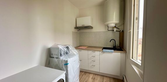 Location Appartement 1 pièce 16m² VALENCE 26000 - Photo 2