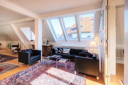 Exclusive attic apartment for rent in prime location - Photo 2