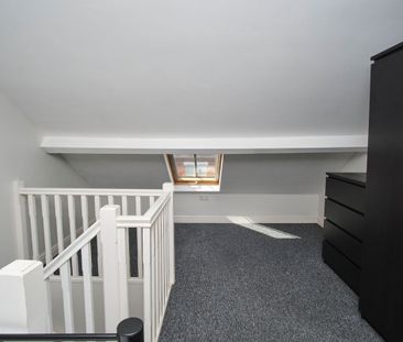 9 Curzon Street - Photo 6