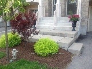 For Lease - 7133 Triumph Lane, Mississauga, Ontario - Photo 2