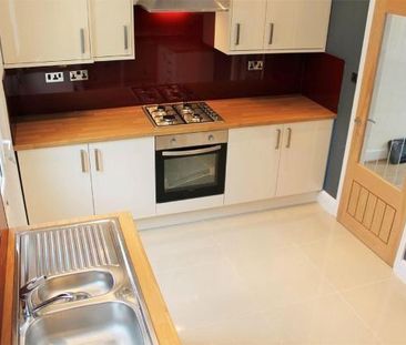 3 bedroom terraced house to rent - Photo 4