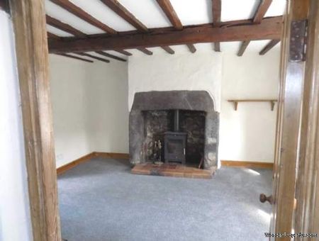 2 bedroom property to rent in Denbigh - Photo 3