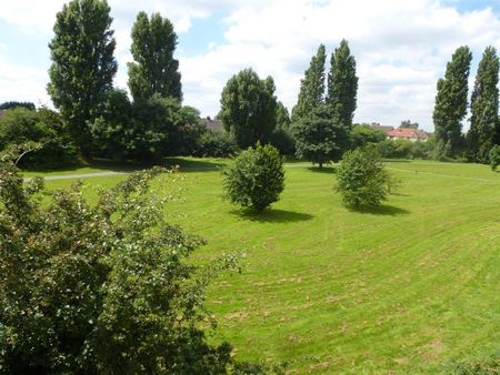 Leyburn Road - Photo 2