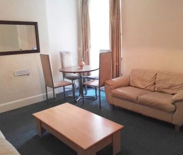 Ripon Street (4 bed) - Photo 5