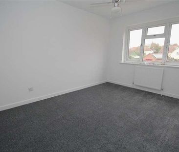 Walnut Close, Alton, Hampshire, GU34 - Photo 4