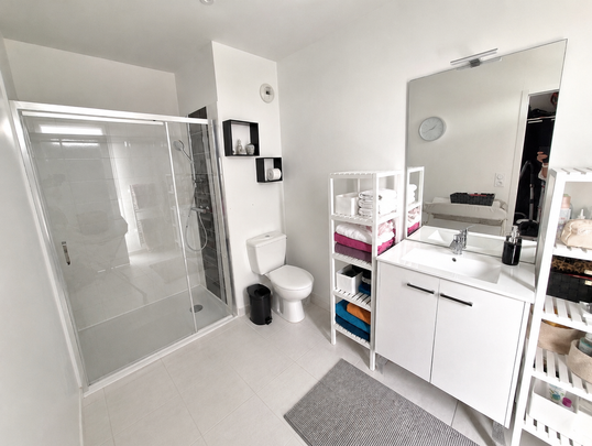 Location Appartement 4 pièces 83m² LES SABLES D’OLONNE 85340 - Photo 1