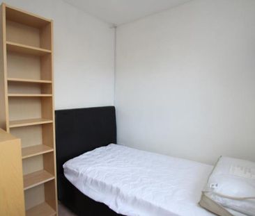 A 3 bedroom detached home in Cheswick Village, ideally located clos... - Photo 4