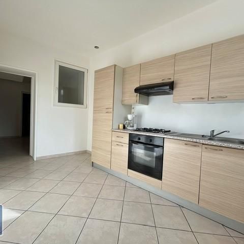 Location Maison 5 pièces 118m² WAVRIN 59136 - Photo 1