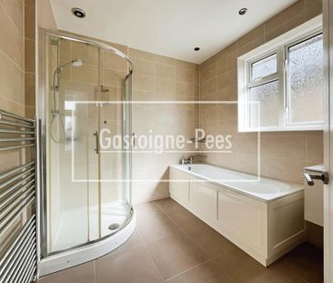 4 bedroom detached house to rent - Photo 4