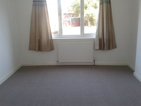 4 Bed Semi-Detached House, Barkham Road, N17 - Photo 5