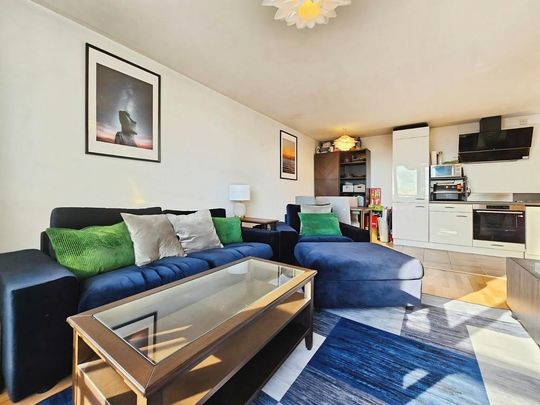 2 bedroom flat to rent - Photo 1