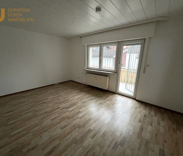 Gemütliche 3 Zimmerwohnung mit EBK, Balkon und Gartenmitbenutzung –... - Foto 3