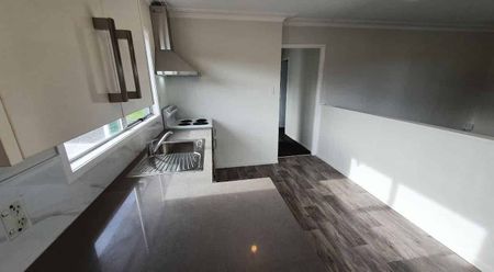 Clover Park, 3 bedrooms - Photo 5