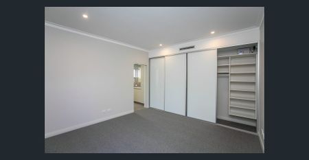 EXECUTIVE TOWN HOUSE – DREAM DAGLISH LOCATION - ** Three separate living areas PLUS additional enclosed courtyards ideal for outdoor entertaining/ r - Photo 5