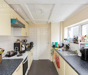 3 bedroom terraced house to rent - Photo 4