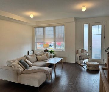 For Lease - 17 Prince William Boulevard, Clarington, Ontario - Photo 4