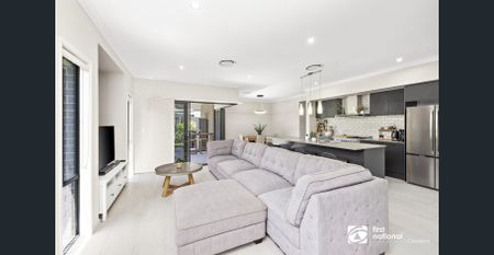 STUNNING FAMILY HOME IN BEAUTIFUL KINROSS ESTATE - Photo 2