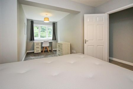 6 bedroom semi-detached house to rent - Photo 3