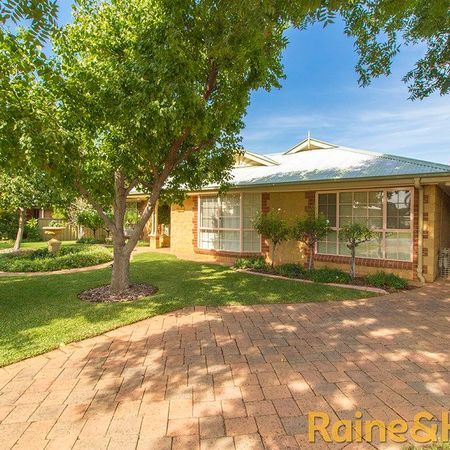 Family Home in Avian Estate - Photo 4