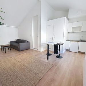 Appartement à louer - REIMS - SAINT ANNE- RUE DE LOUVOIS - Photo 2